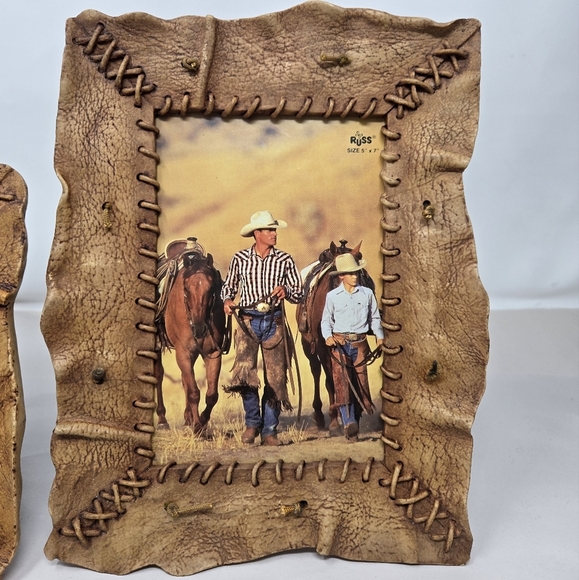 Russ Photo Frames Set Of 2 Faux Leather Look With Stitching Made Of Poly Resin - Picture 3 of 15